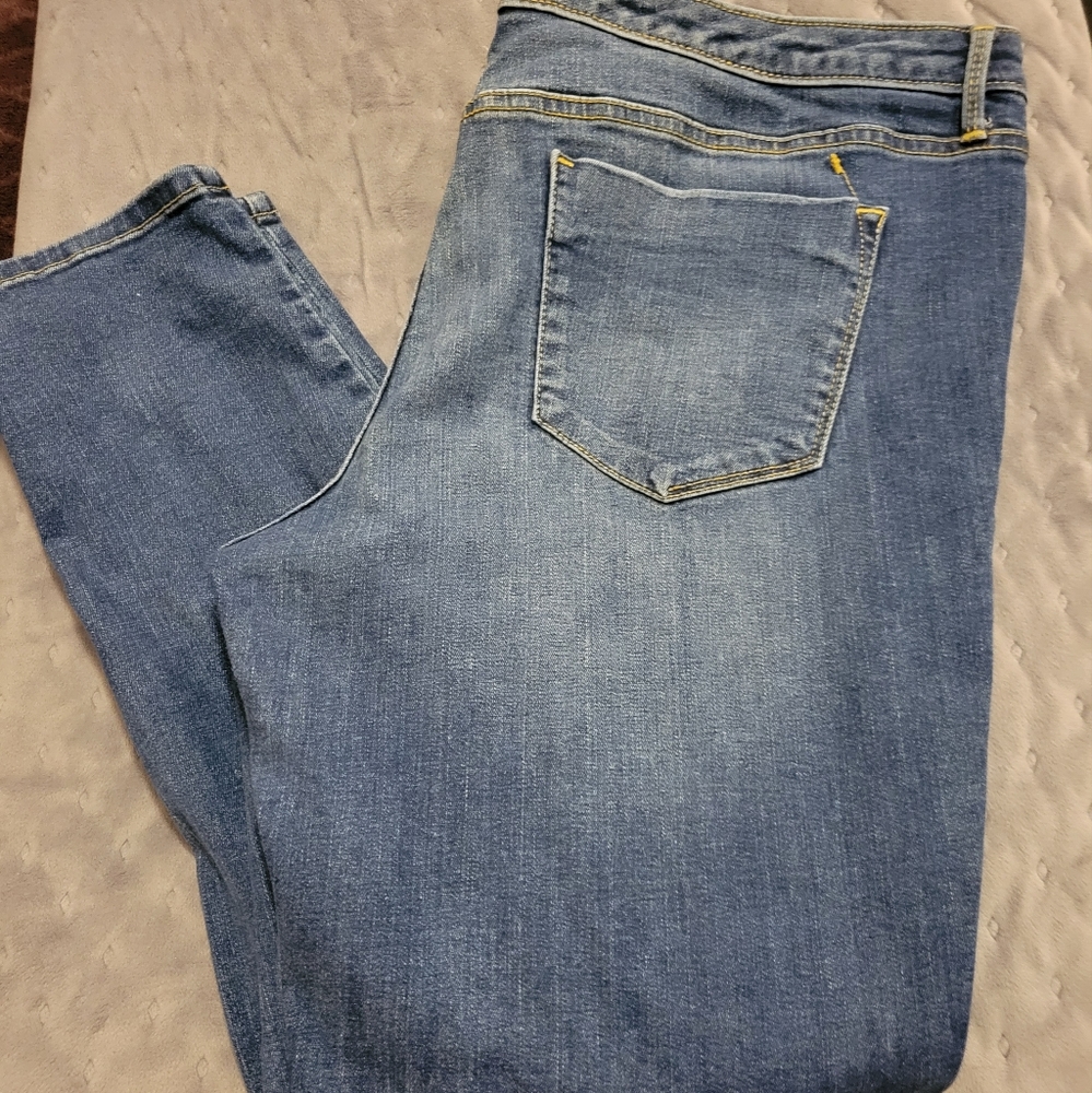 Mid rise jegging jeans
